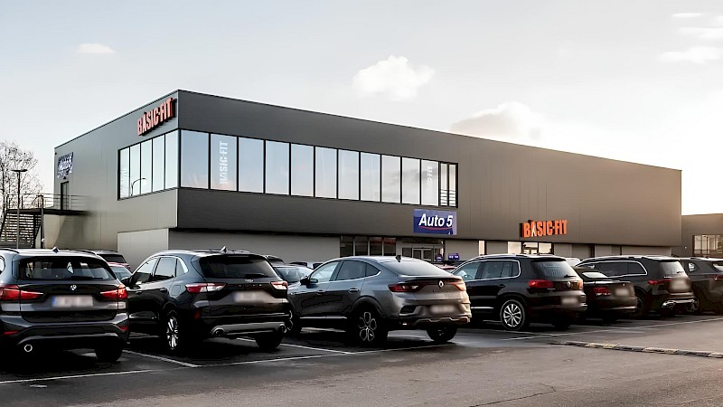 The new Hanodis Retail Park development has been completed and delivered.